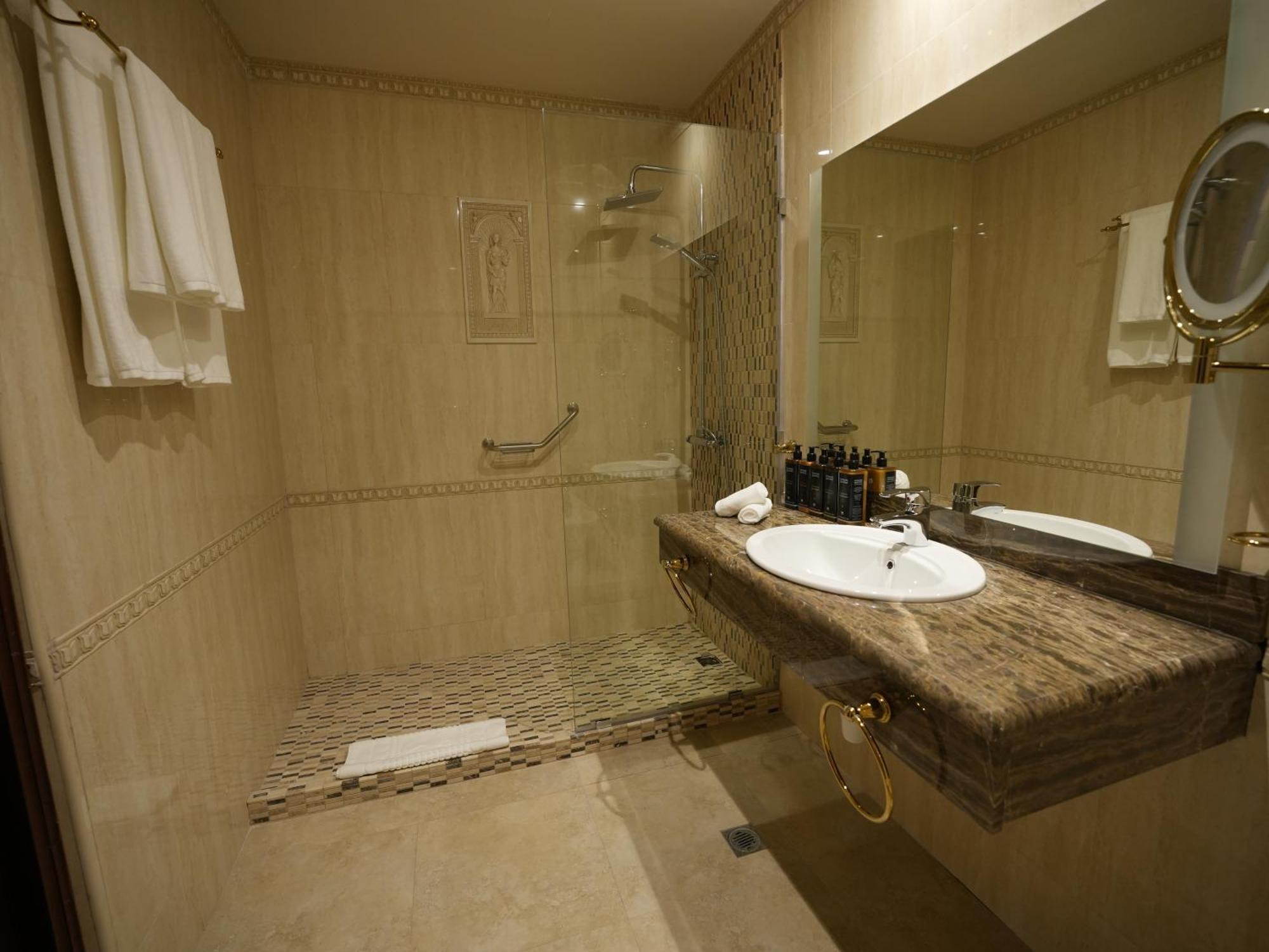 Eighty Eight Deluxe Hotel & Spa 萨克德佐尔镇 外观 照片