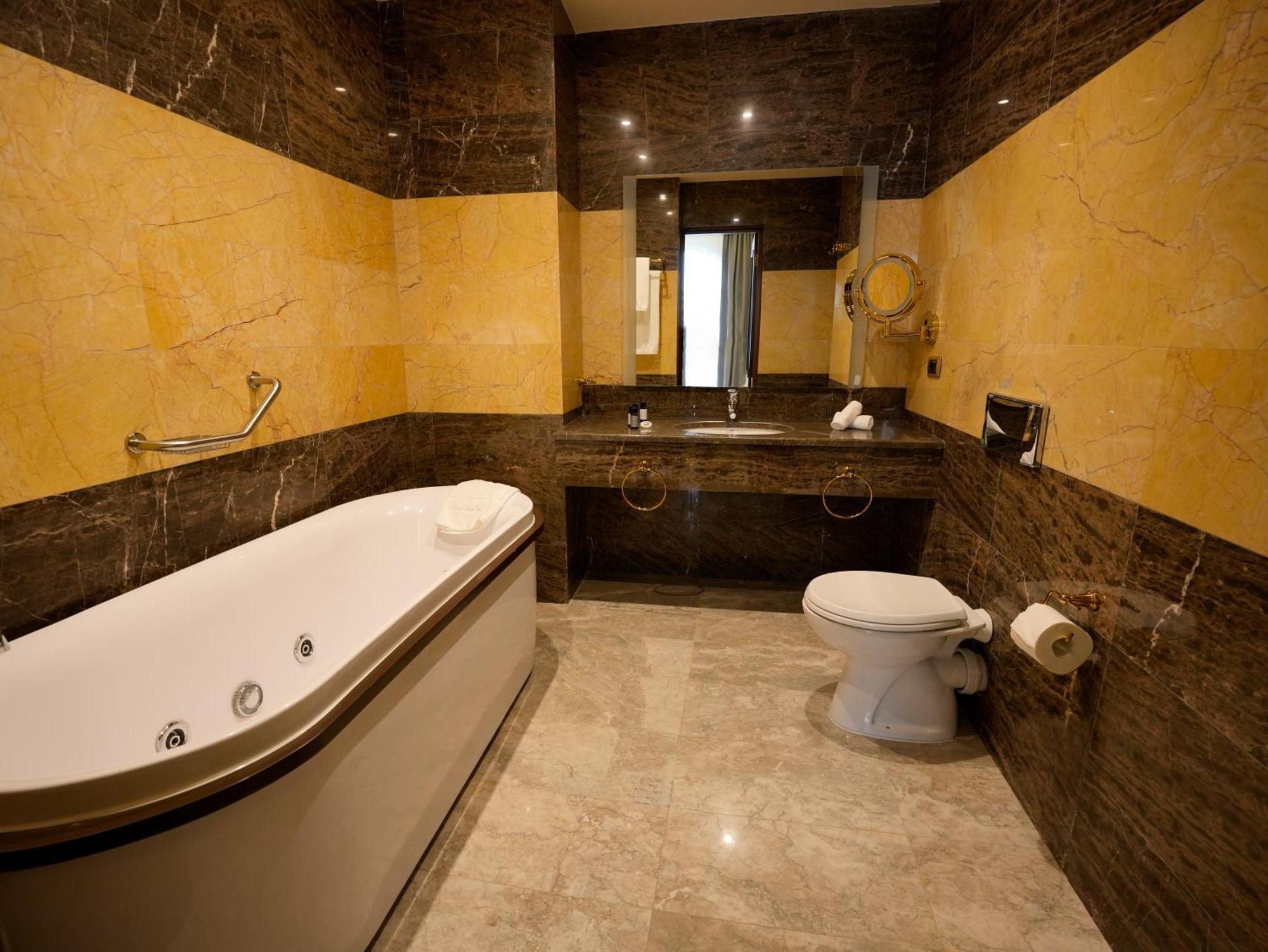 Eighty Eight Deluxe Hotel & Spa 萨克德佐尔镇 外观 照片