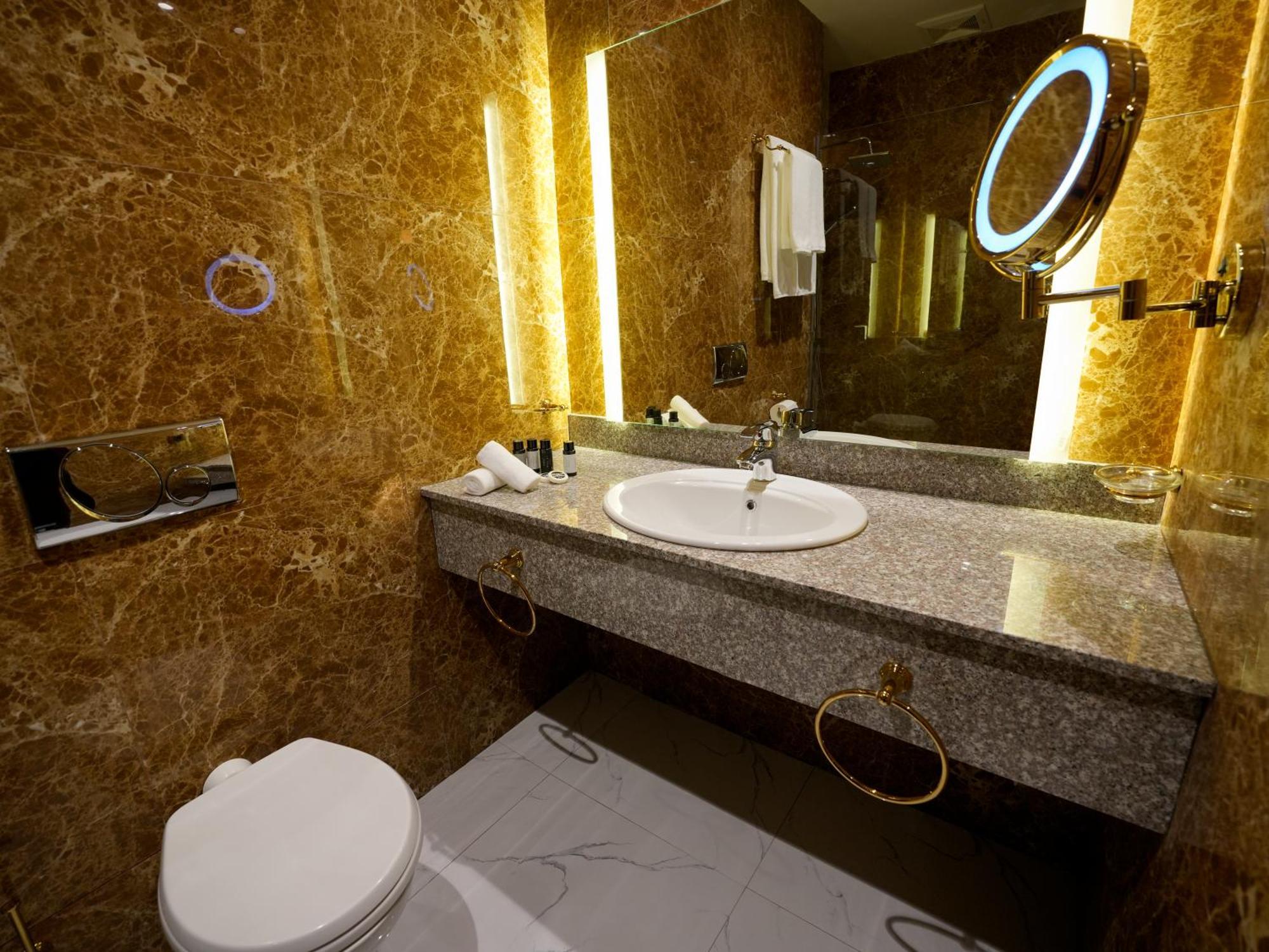 Eighty Eight Deluxe Hotel & Spa 萨克德佐尔镇 外观 照片