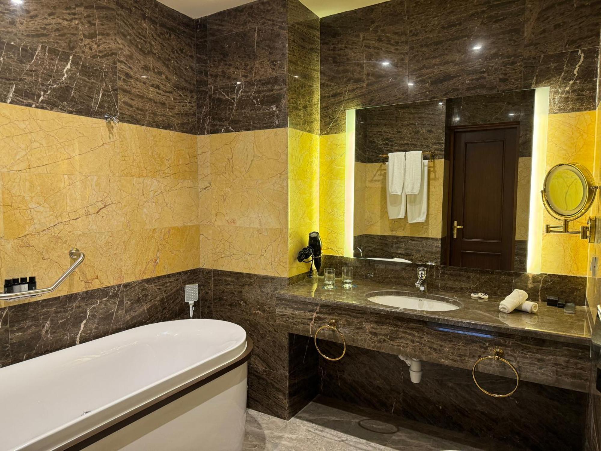 Eighty Eight Deluxe Hotel & Spa 萨克德佐尔镇 外观 照片